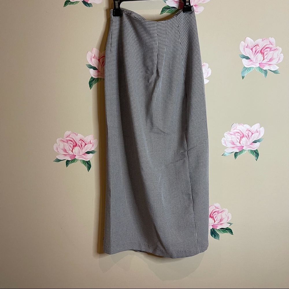Checked Pattern Midi Skirt -R-11 - Picture 4 of 9
